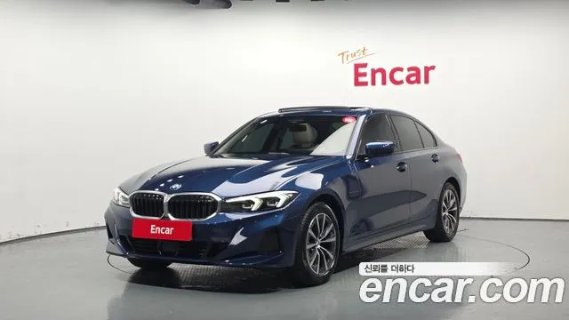 BMW 3-Series 320i