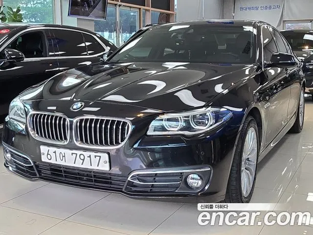 BMW 5-Series 528i xDrive Luxury