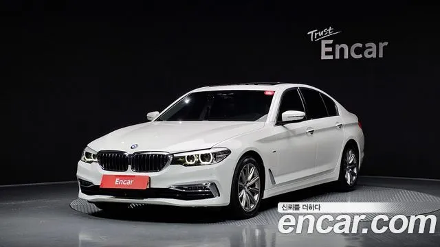 BMW 5-Series 520i Luxury
