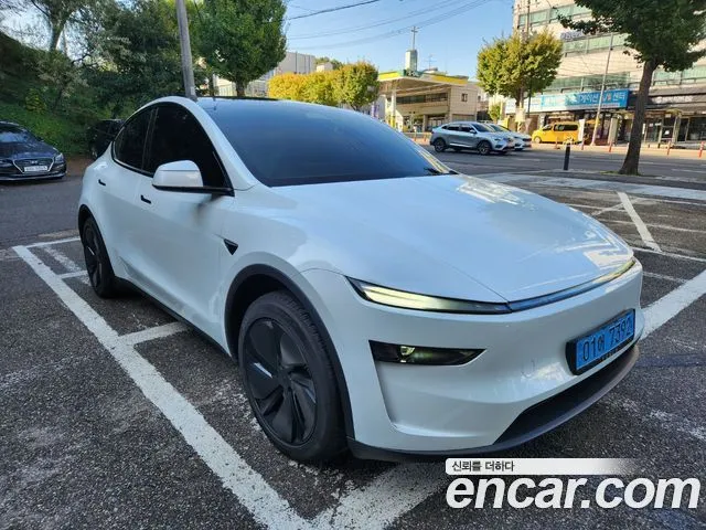 Tesla Model Y RWD