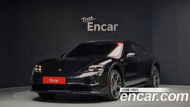 Porsche Taycan 4S Cross Turismo