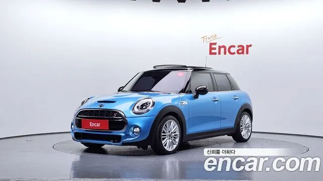 Mini Cooper 5Door Standard