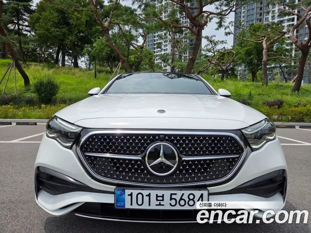 Mercedes-Benz E-Class E300 4MATIC AMG Line