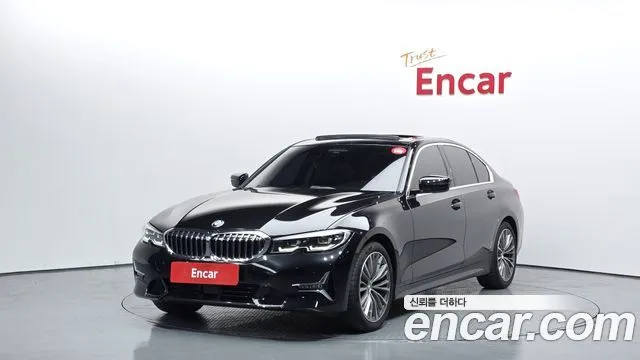 BMW 3-Series 320i Luxury