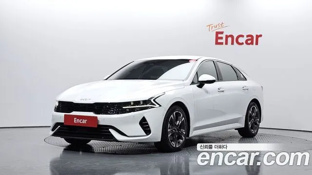 Kia K5 Signature