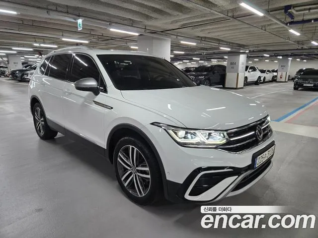 Volkswagen Tiguan 2.0 TSI Prestige