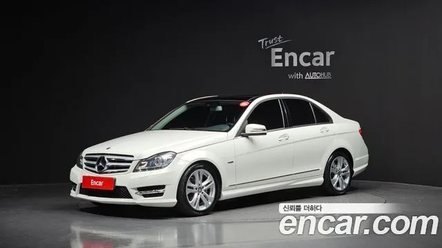 Mercedes-Benz C-Class C200 CGI AVANTGARDE