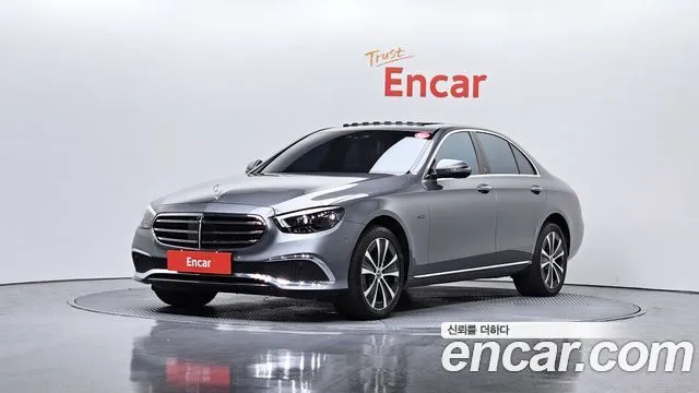 Mercedes-Benz E-Class E300e 4MATIC Exclusive