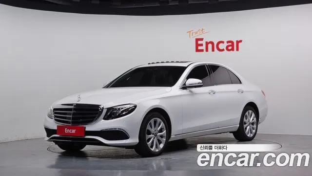 Mercedes-Benz E-Class E300 4MATIC Exclusive