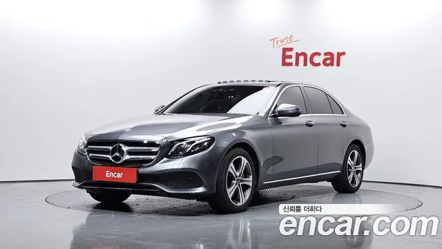 Mercedes-Benz E-Class E300 4MATIC Avnatgarde
