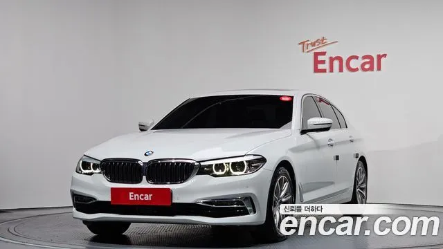 BMW 5-Series 520i Luxury
