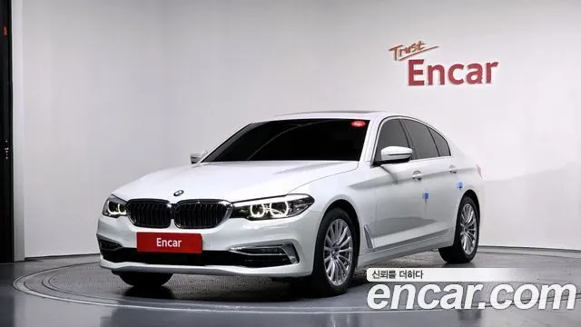 BMW 5-Series 520i Luxury