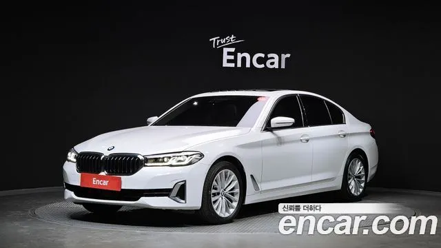 BMW 5-Series 530i xDrive Luxury