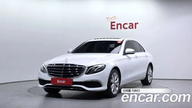 Mercedes-Benz E-Class E300 4MATIC Exclusive