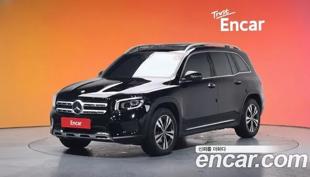 Mercedes-Benz GLB-Class GLB220