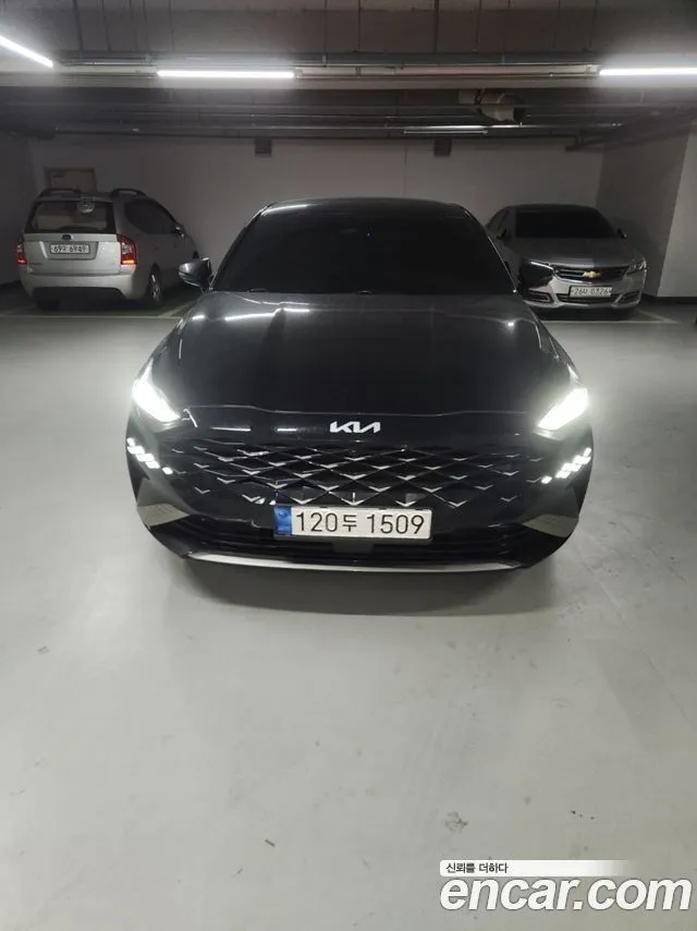 Kia K8 Signature