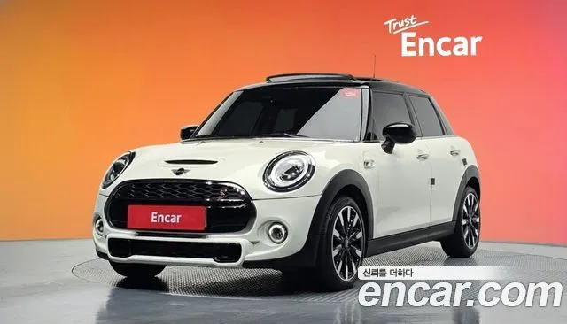 Mini Cooper 5Door HIGH