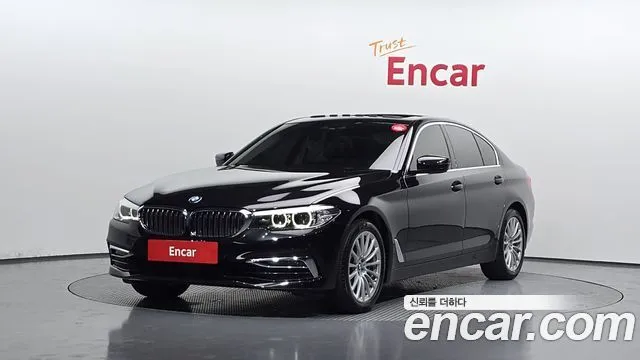 BMW 5-Series 520i Luxury