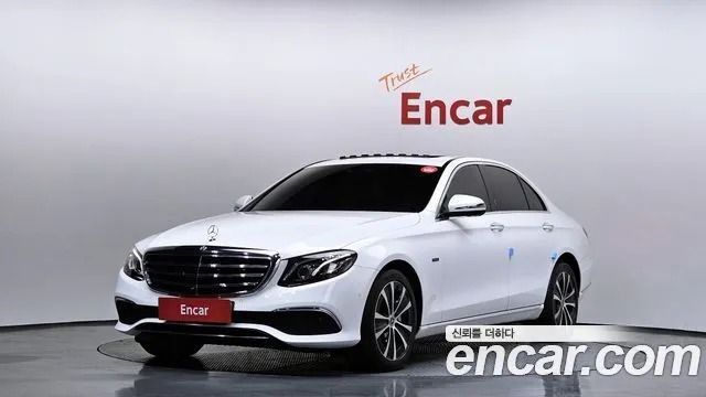 Mercedes-Benz E-Class E300e 4MATIC Exclusive