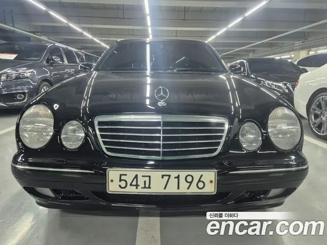 Mercedes-Benz E-Class E200K