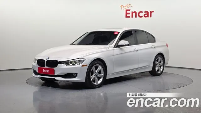 BMW 3-Series 320i