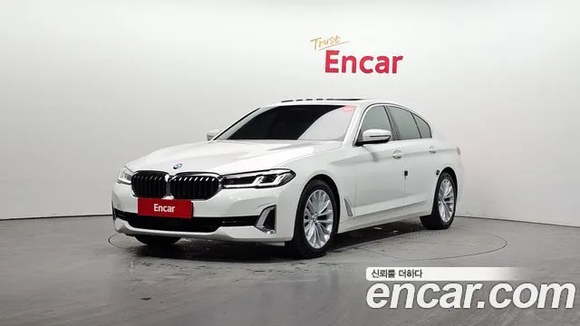 BMW 5-Series 520i Luxury