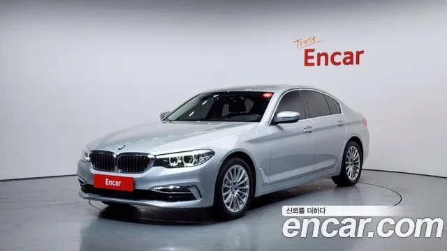 BMW 5-Series 520i Luxury