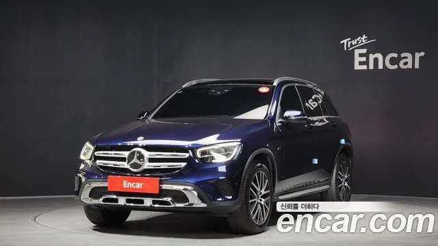 Mercedes-Benz GLC-Class GLC300e 4MATIC