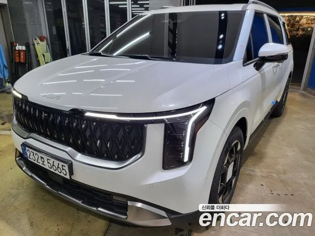 Kia Canival HEV 9seater Signature