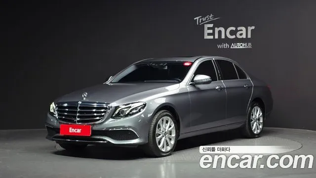 Mercedes-Benz E-Class E300 4MATIC Exclusive