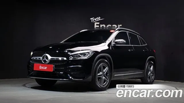 Mercedes-Benz GLA-Class GLA250 4MATIC