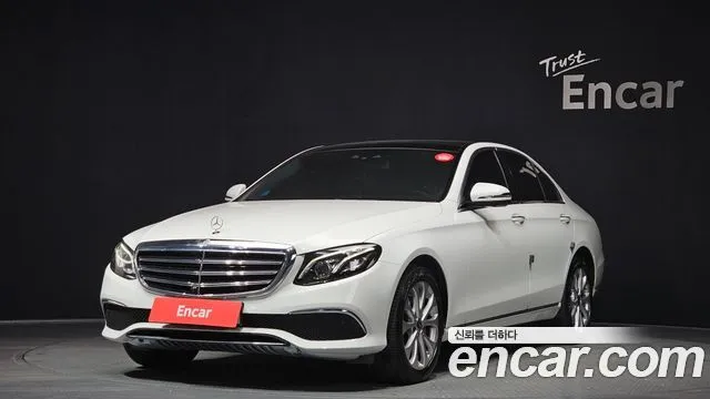 Mercedes-Benz E-Class E300 4MATIC Exclusive