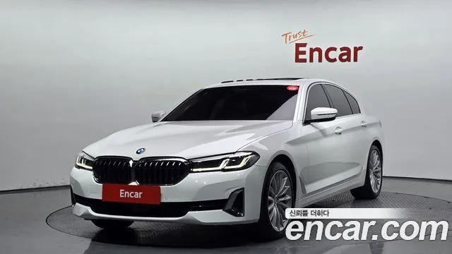 BMW 5-Series 530i xDrive Luxury