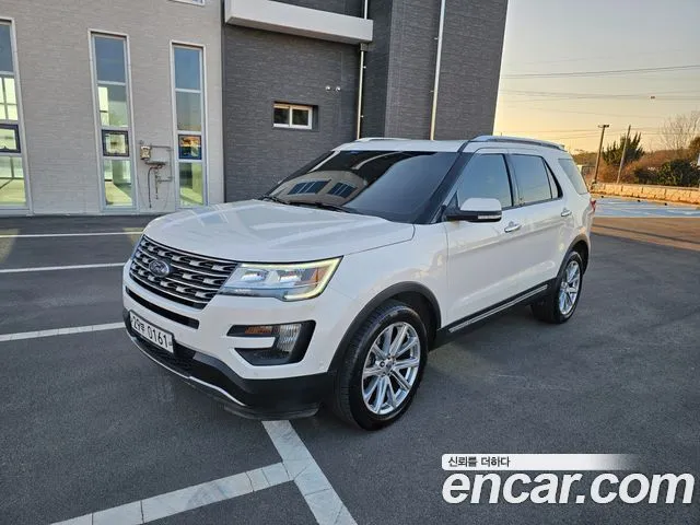 Ford Explorer 2.3 Limited 4WD