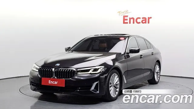 BMW 5-Series 520i Luxury