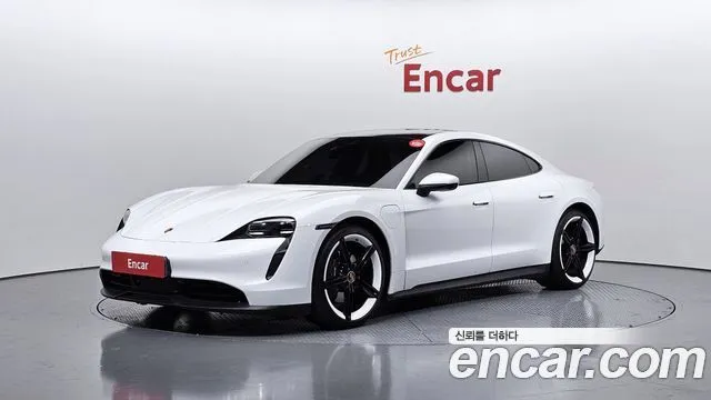 Porsche Taycan Base