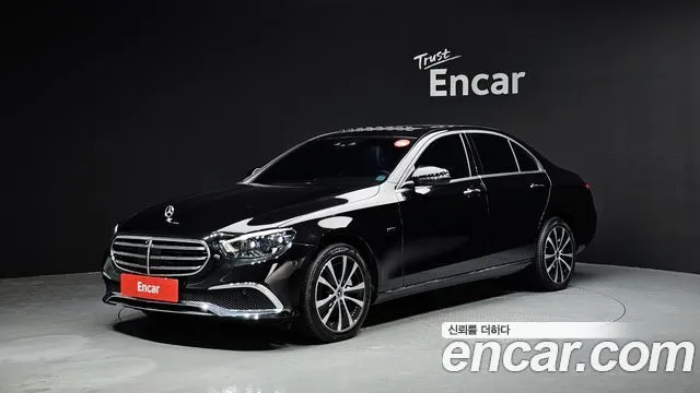 Mercedes-Benz E-Class E300e 4MATIC Exclusive