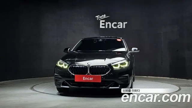 BMW 2-Series 220i Advantage