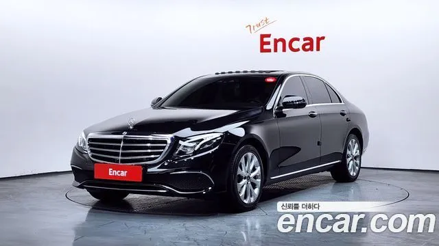 Mercedes-Benz E-Class E300 4MATIC Exclusive