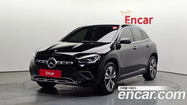 Mercedes-Benz GLA-Class GLA220