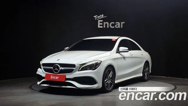 Mercedes-Benz CLA-Class CLA220 AMG Line
