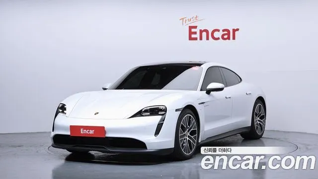 Porsche Taycan Base