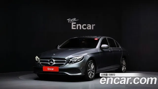 Mercedes-Benz E-Class E300 4MATIC Avnatgarde