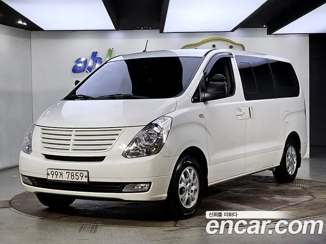 Hyundai Starex 5-Seater LPi VAN