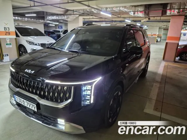 Kia Canival HEV 9seater Signature