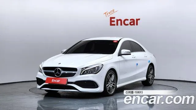 Mercedes-Benz CLA-Class CLA220 AMG Line