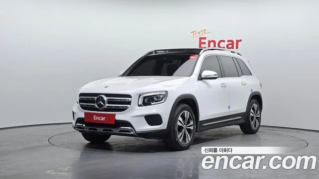 Mercedes-Benz GLB-Class GLB220