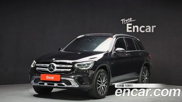 Mercedes-Benz GLC-Class GLC300e 4MATIC