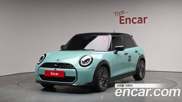 Mini Cooper 5Door Essential