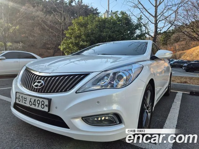 Hyundai Grandeur HG240 Modern